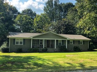 155 Fairlawn Dr, Carrollton, GA 30117