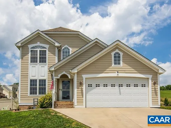271 Windsor Dr, Fishersville, VA 22939