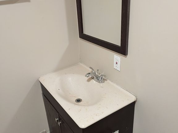 5th image of 320 Wilburn St #320