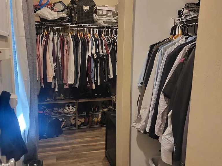 Master Bed Walk in Closet
