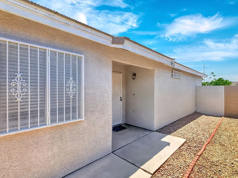 5683 Halvern Ave — Photo 17