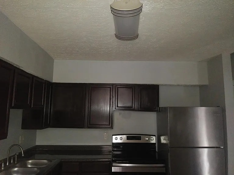 422 Stoddart Ave — Photo 12