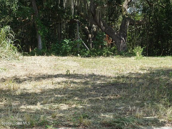 3rd image of 306 Jennifer Dr