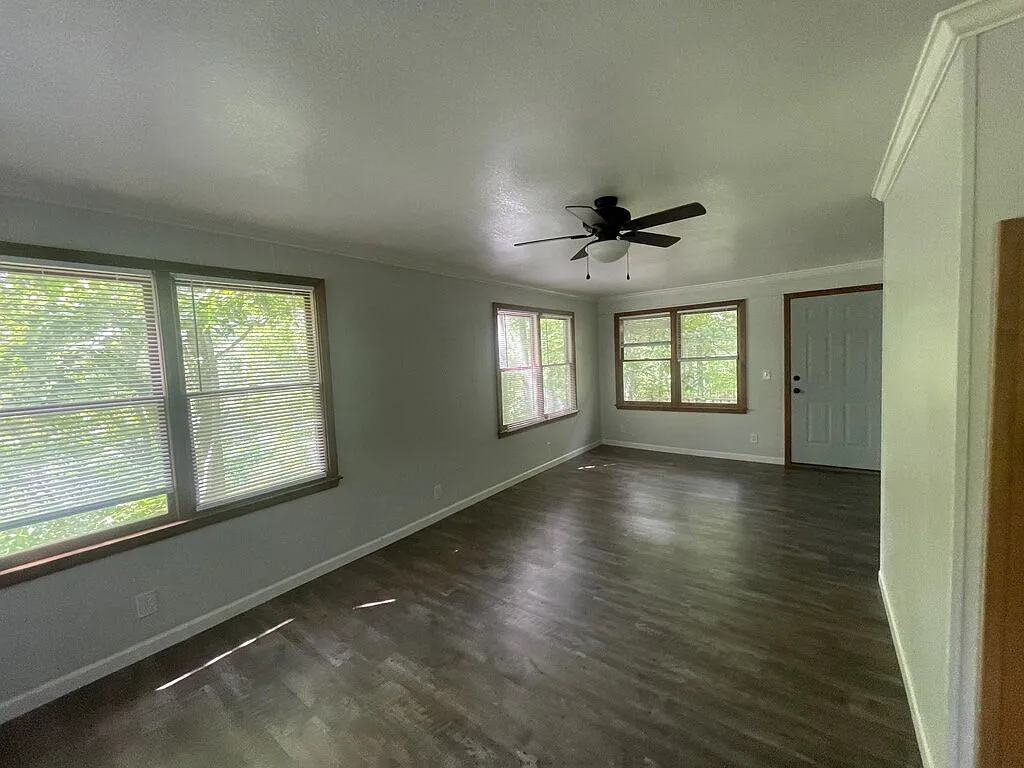 3 bed, 2.0 bath, $1,750 — Photo 4