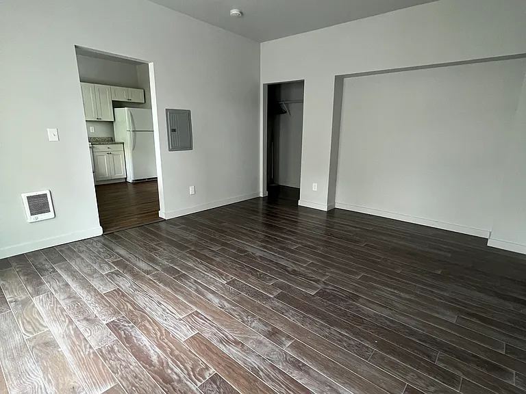 554 SW Jefferson Ave #5 — Photo 4