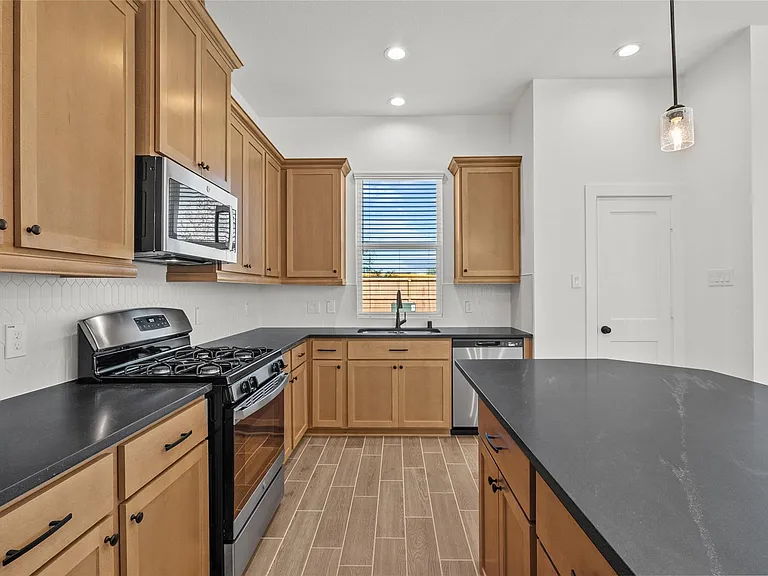 4931 Carranza Ct — Photo 18