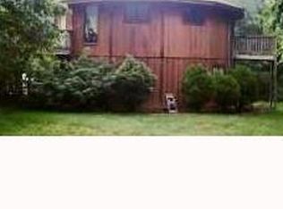 914 Noank Ledyard Rd, Groton, CT 06340