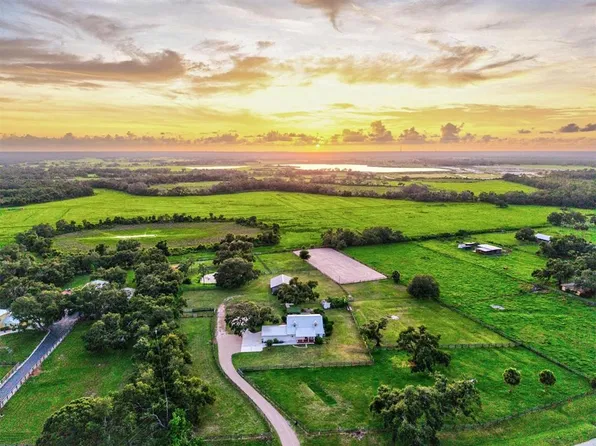 5710 Vanderipe Rd, Sarasota, FL 34241