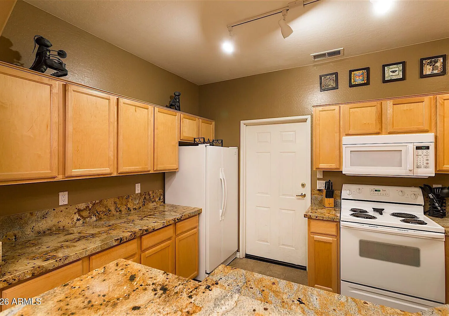 9070 E Gary Rd — Photo 4