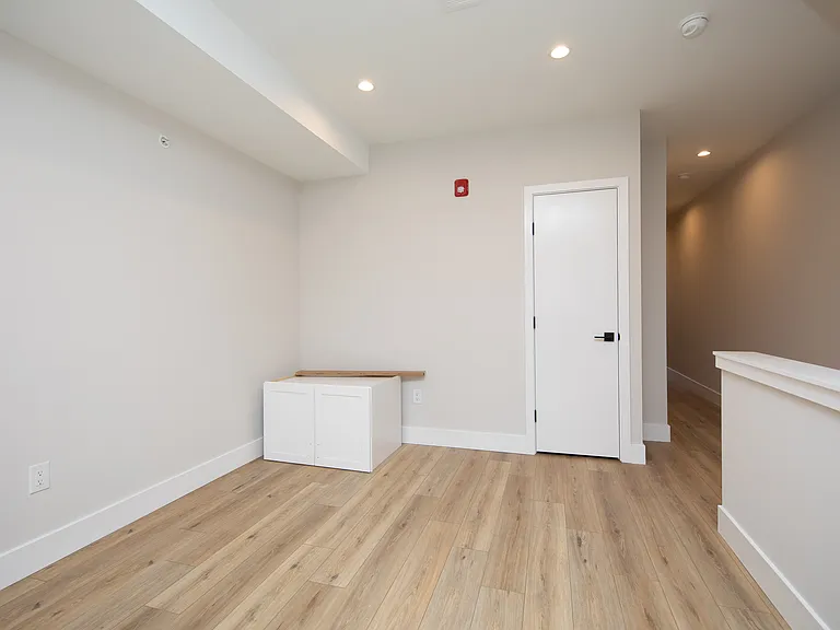935 W Dauphin St #B — Photo 13