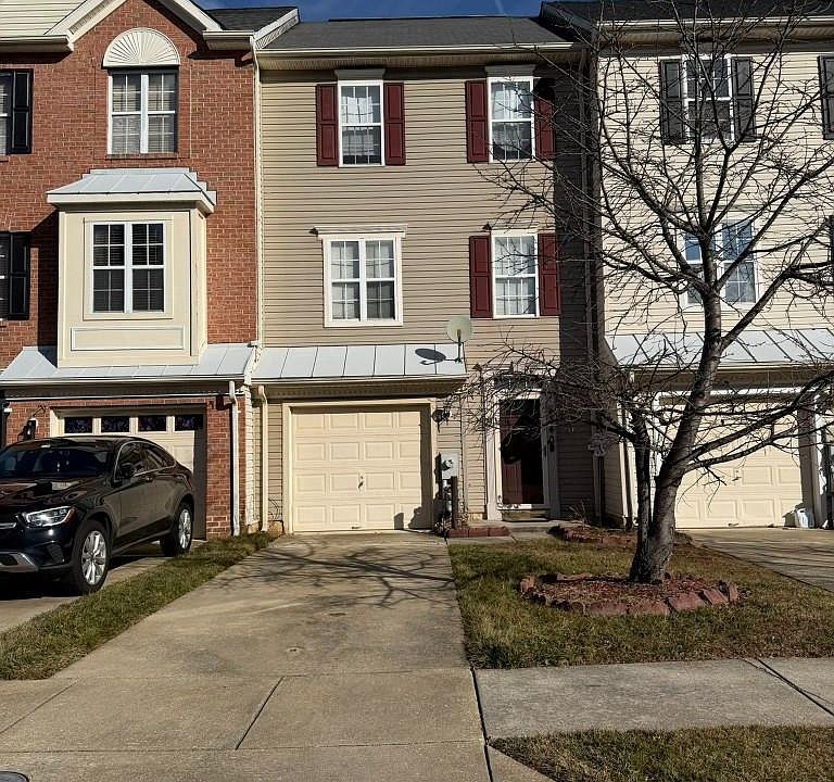 1st image of 9540 Branchleigh Rd
