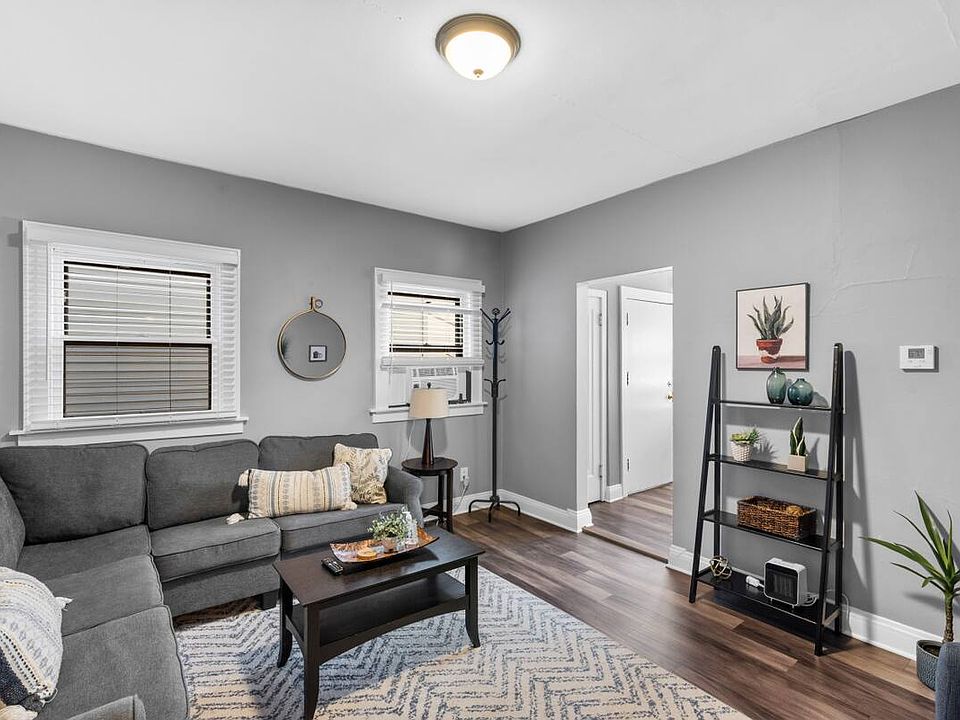 1st image of 2411 S Kinnickinnic Ave #A
