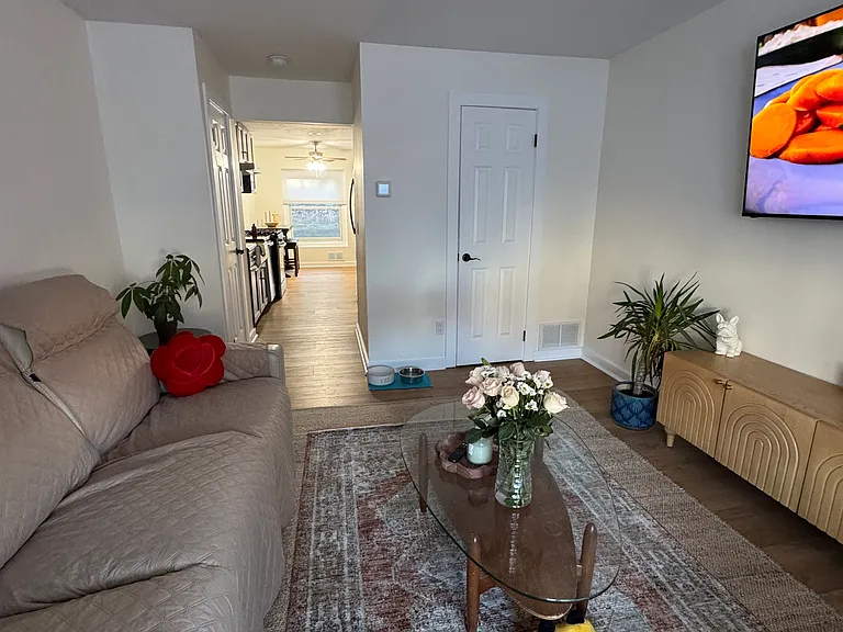 13 Colonial Ct — Photo 8