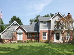 311 Fox Briar Ln, Ballwin, MO