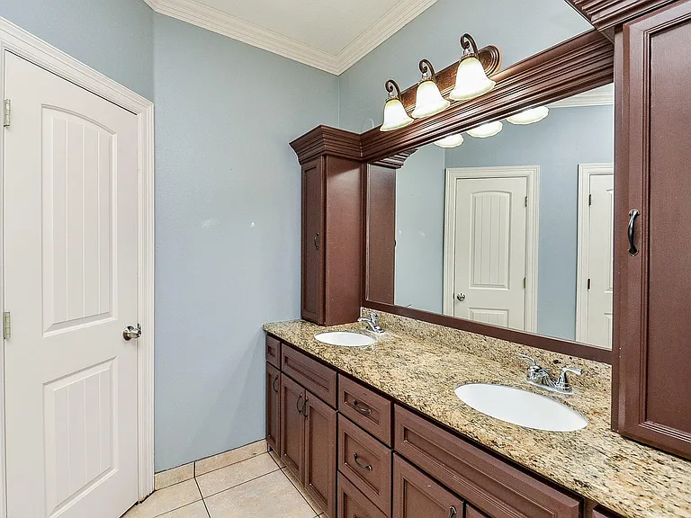 5575 Bollinger Rd — Photo 15