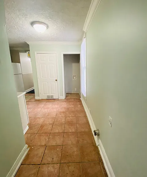 926 W Oak Ave — Photo 8