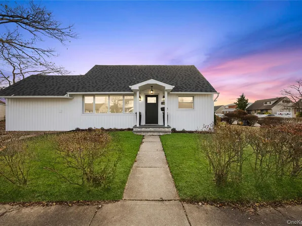 53 Ketcham Avenue, Hicksville, NY 11801