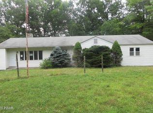 270 Rowland Rd, Greeley, PA 18425