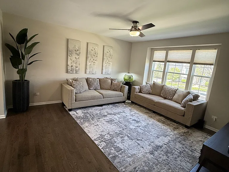 340 Sype Dr — Photo 2