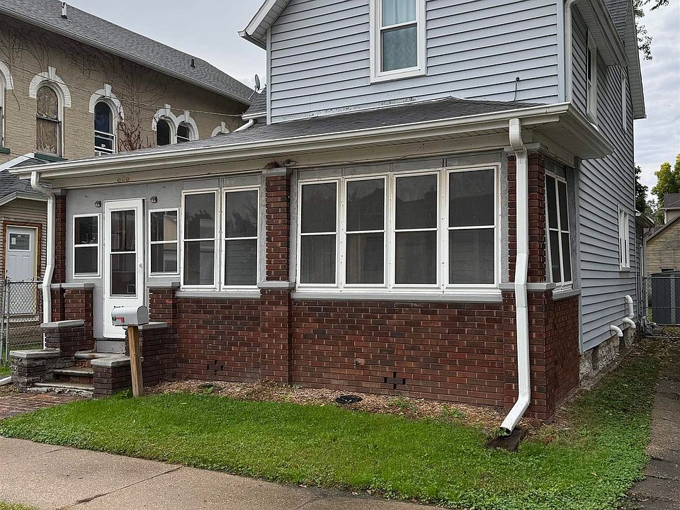 1st image of 606 W 3rd St
