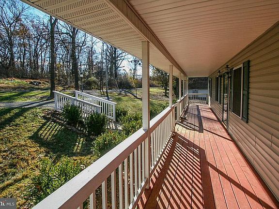 4th image of 107 Great Oak Ln