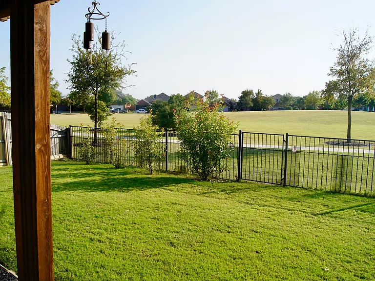 800 Golden Bear Ln — Photo 7