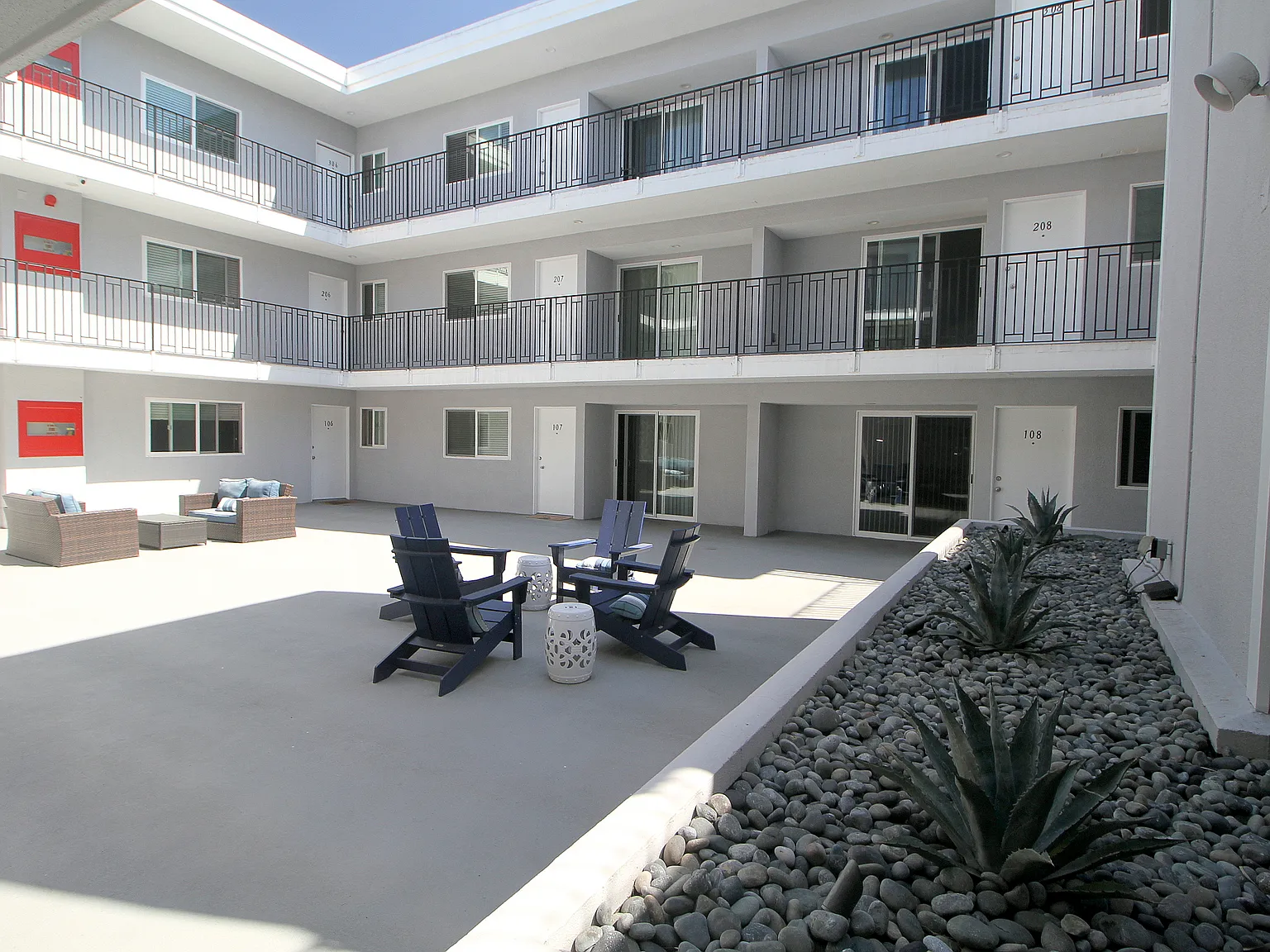 Catalina Cove — Photo 2