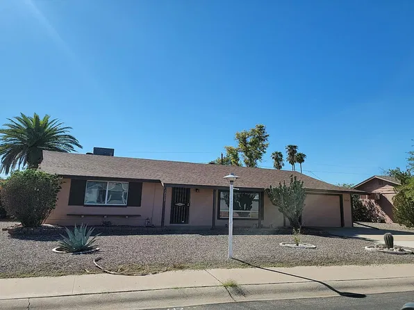 12032 N Hillcrest Dr, Sun City, AZ 85351
