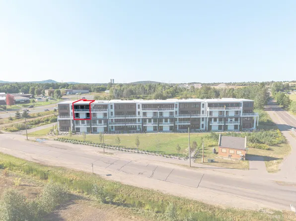 2401 N Lakeshore Blvd Unit 26, Marquette, MI 49855
