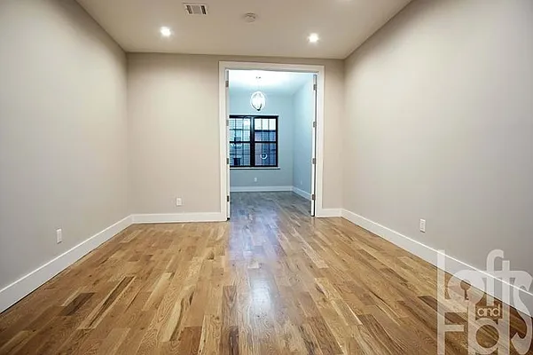 Rented by Lofts and Flats LLC | media 37