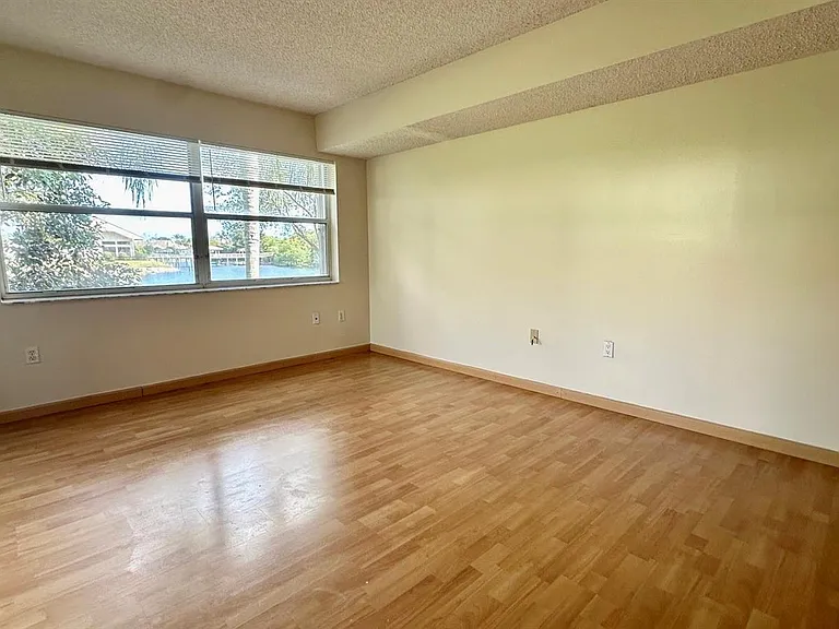 3299 NW 44th St #2 — Photo 7