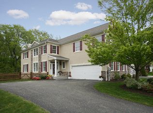 32 Wyckoff Way, Chester, NJ 07930