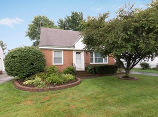 1557 Roselawn Rd, Mayfield Heights, OH 44124