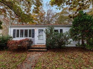 33 Lathrop Ave, Pawcatuck, CT 06379