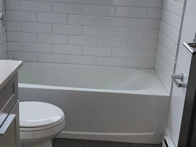 21 Stirling Ave S #17 — Photo 3