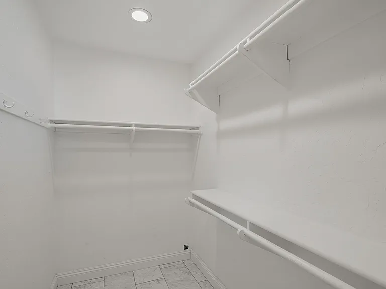 4804 Biona Dr — Photo 29