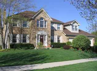 916 W Bailey Rd, Naperville, IL 60565