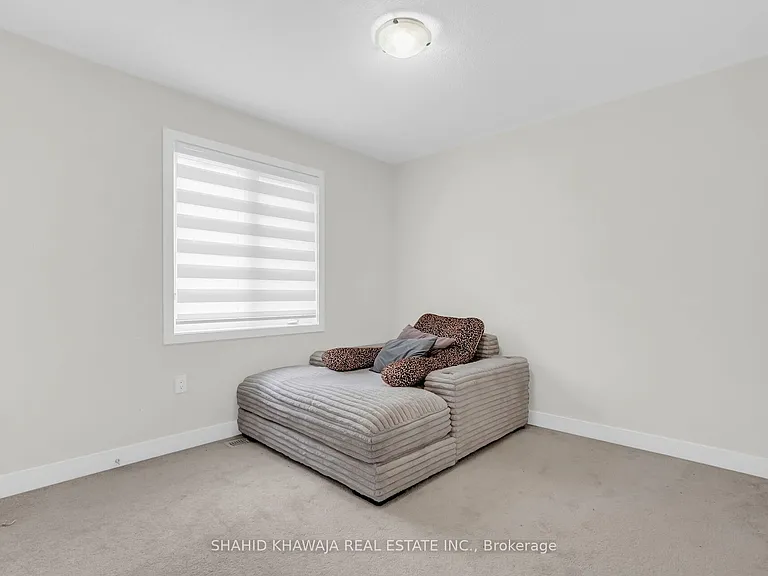 641 Leatherleaf Lndg — Photo 31