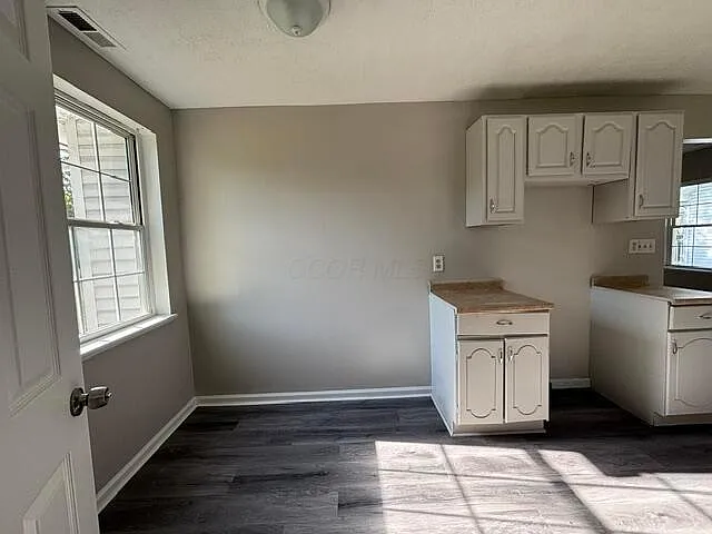 2 bed, 1.0 bath, 816 sqft, $1,300 — Photo 3