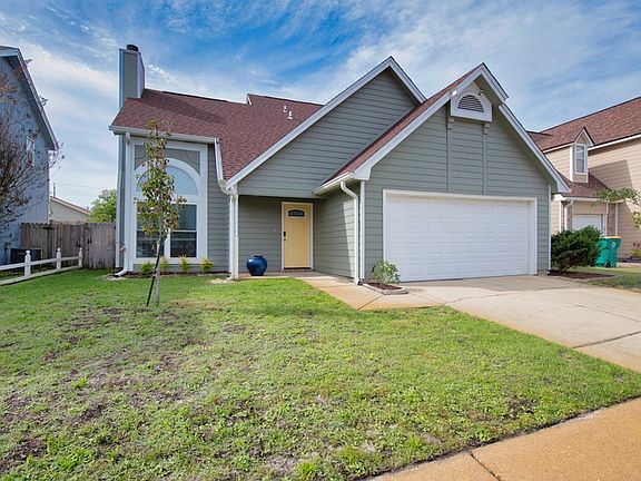 2nd image of 408 Woodland Park Cir #1