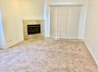 11661 216th St, Lakewood, CA 90715