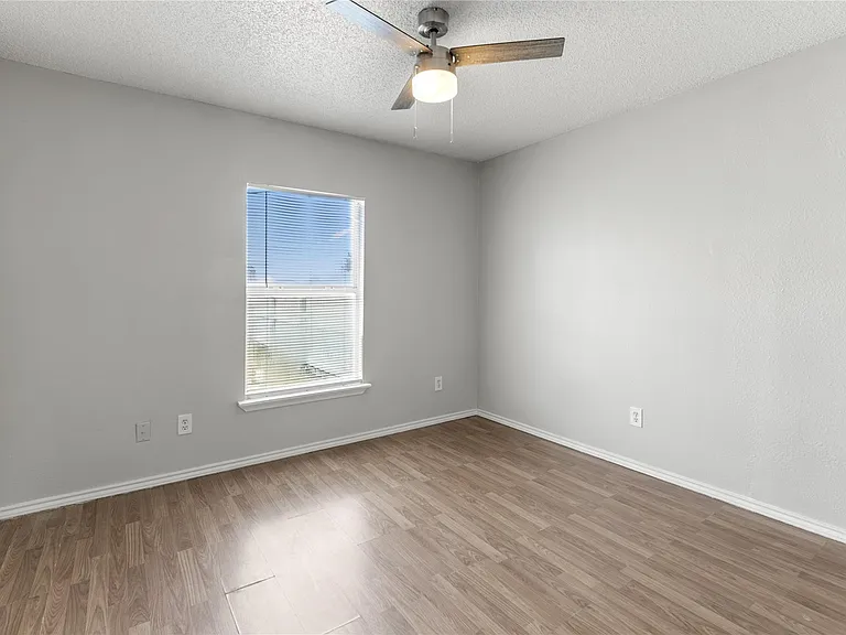108 Gm Ln #B — Photo 16