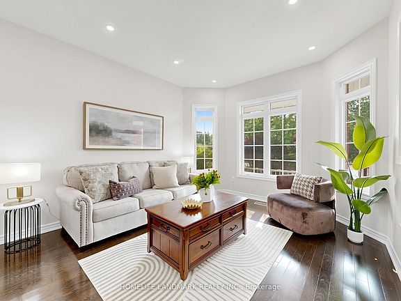 3rd image of 75 Pointon St