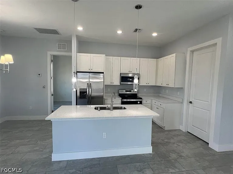 1133 Leader St — Photo 8