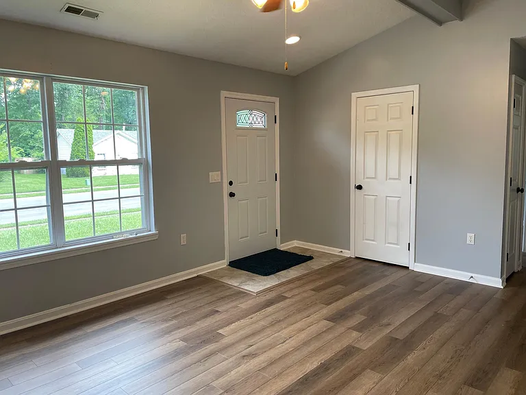 1708 Field Dr — Photo 9