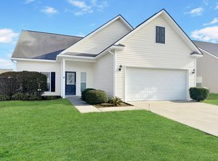 186 Savannah Ln, Richmond Hill, GA 31324
