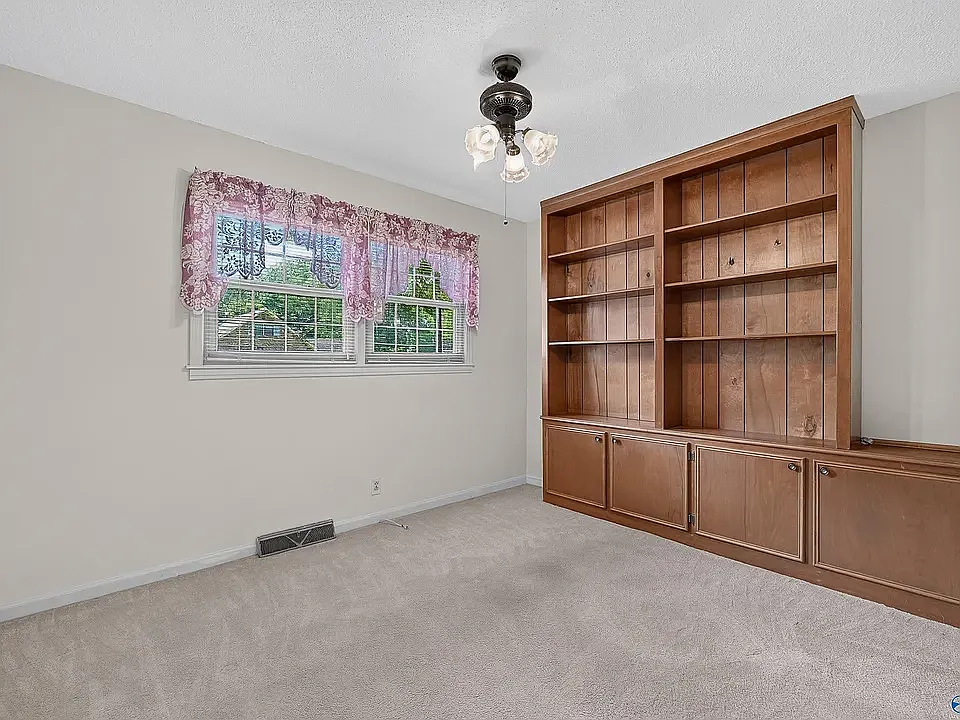 3 bed, 1500 sqft, $1,300 — Photo 4