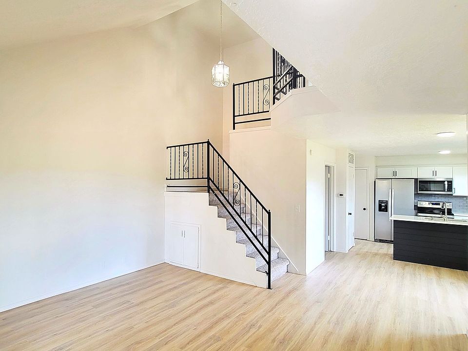 Kilgore Duplexes O 723 Vicksburg Ave Norman OK Zillow