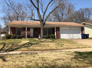 2223 Rountree Dr, Saint Louis, MO 63136