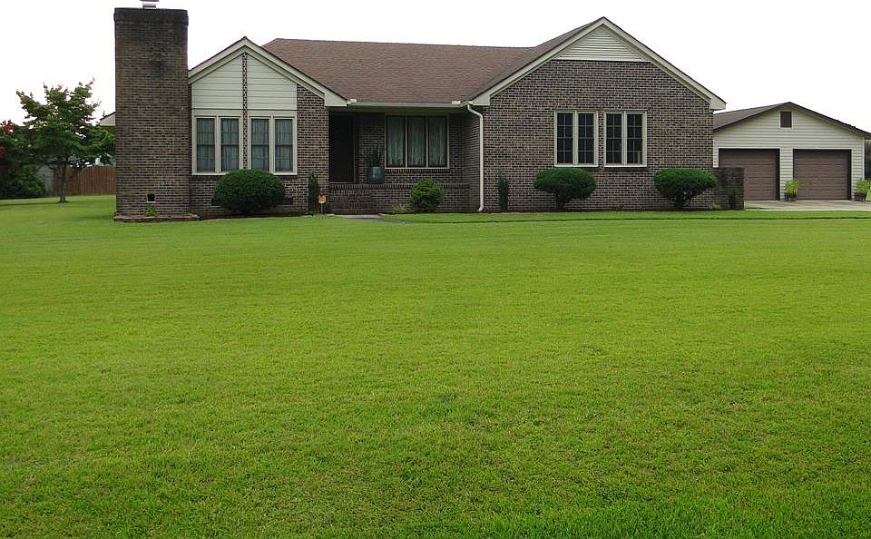 1st image of 120 Carmichael Cir